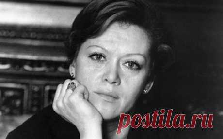 Цитата Алисы Фрейндлих о своем главном жизненном заблуждении: мудрый совет людям
Я знала актрису Алису Фрейндлих с детства, но «открыла» ее для себя...
Читай дальше на сайте. Жми подробнее ➡