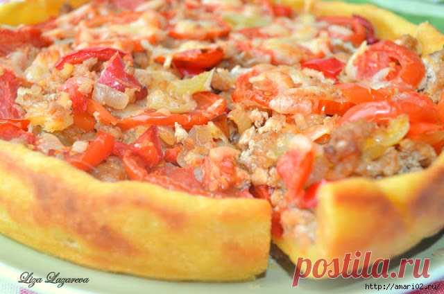 Пирог из картофельного теста с мясом и овощами - практически пицца
