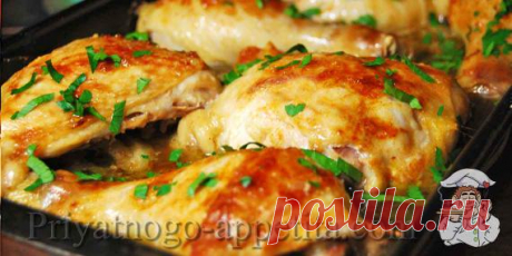 Куриное мясо и грибы – это беспроигрышный вариант для вкусного и сытного блюда. Грибочки пропитываются сливочной подливой, а курица наполняется грибным ароматом. Так что курица с грибами в духовке понравится Вам с первой дегустации!