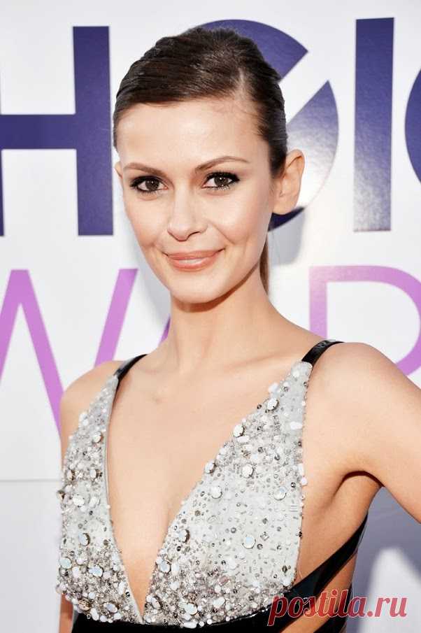 Самые стильные знаменитости и триумфаторы церемонии People's Choice Awards 2014