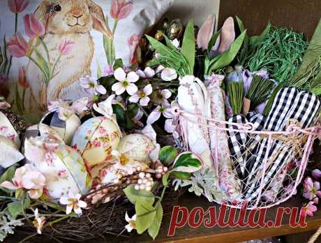 (4) Facebook