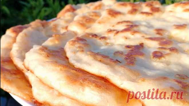 Супер вкусные лепешки с начинкой: готовим на сковороде По себе знаю, что иногда все блюда, которые готовила, приедаются, и хочется чего-то новенького. Поэтому предлагаю сегодня интересный и необычный рецепт: супер вкусные лепешки с начинкой. Начинка из...