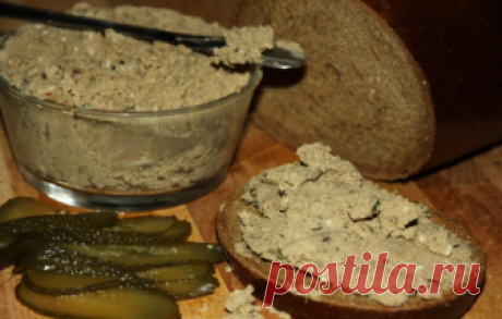 Вкуснее колбасы! Ну почему я раньше не знала этого рецепта?

Готовится из куриного филе, причем всего 30 минут: а результат просто поражает! Паштет станет мега-хитом в вашей семье! Колбасу больше не покупаем)
Просто попробуйте и вы сами всё поймёте. 

Состав продуктов:
филе куриное – 400 грамм, 
70 миллилитров бульона (в котором варили мясо); 
морковь – 200 грамм, 
репчатый лук – 2 штуки, 
масло сливочное – 70 грамм, 
чеснок – 2 зубчика, 
лавровый лист – 1 штука, 
перец ду...