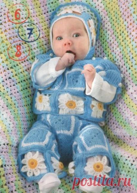 Костюм для новорожденного мальчика крючком с ромашками