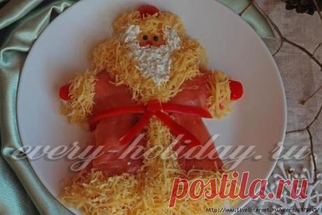 САЛАТ *ДЕД МОРОЗ* С КРАБОВЫМИ ПАЛОЧКАМИ.
