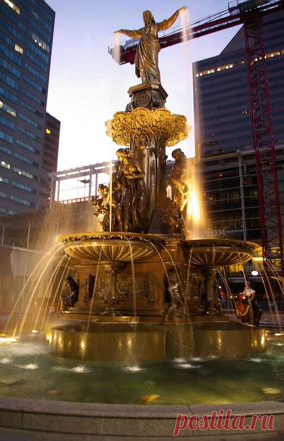 (3) Tyler Davison Fountain Fountain Square, | Fountains