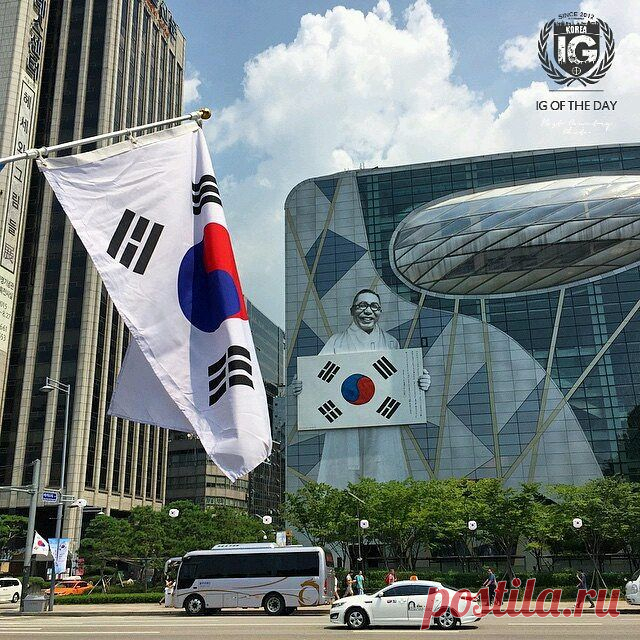 ! I G ⊕ KOREA® в Instagram: «present I G O F T H E D A Y P H O T O | @beat_ L O C A T I O N | Seoul, South Korea F R O M | @ig.korea A D M I N | @es_kwon S E L E C T E D | @es_kwon F E A T U R E D T A G | #ig_korea #igd_081515 Add hashtag #ig_korea to your best shots of Korea for a chance to be featured. 한국에서 찍은 사진에 #ig_korea 해쉬태그를 붙여주세요. 매일 멋진 사진을 선정하여 게시합니다. M A I L | igworldclub@gmail.com S O C I A L | Facebook • Twitter M E M B E R S | @igworldclub_officialaccount C O U N T R Y R E Q U I R