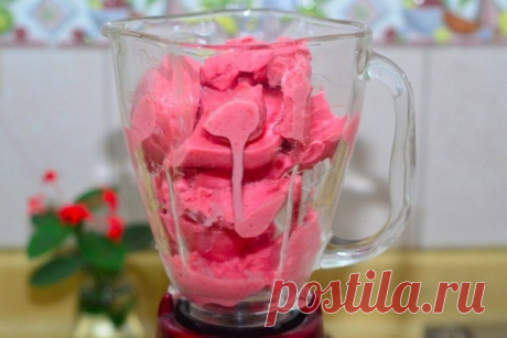 Фантастически вкусное и необыкновенно нежное мороженое из клубники