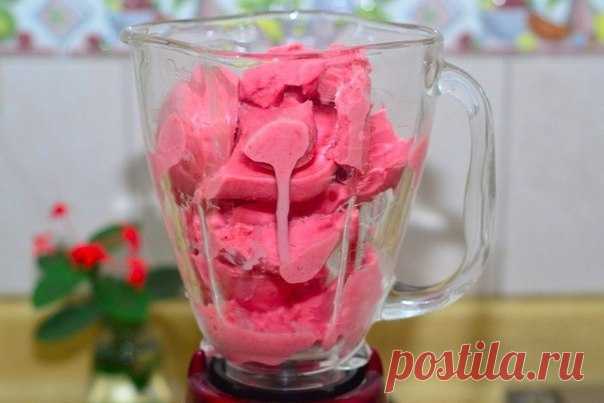Фантастически вкусное и необыкновенно нежное мороженое из клубники