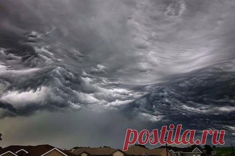 Грозовая туча, похожая на морские волны, Небраска, США