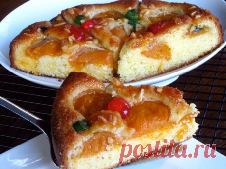 Миндальный пирог с абрикосами.