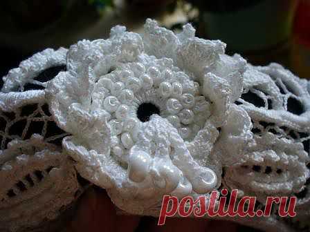 Цветок-брошь с бисером в ирландской технике. - Ярмарка Мастеров - ручная работа, handmade