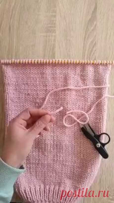 Полезность для Вас: как соединить нить при вязании.Ткацкий узел 🧶👍 Никогда не могла запомнить, спасибо автору, это легко!#вязание  колена на любовь