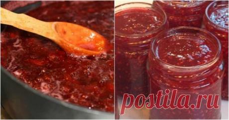 Варенье-пятиминутка в 1 прием из любого вида ягод: никакой длительной варки, все витамины на месте! Ждешь ли ты начала сезона дешевых ягод так же, как и я, чтобы начать с размахом варить варенье? В этом процессе есть что-то почти мистическое, когда стоишь у таза и помешиваешь ложкой (обязательно деревянной!) булькающее варево. Клубника, вишня, смородина, малина, шелковица… песня! Баночки стройными рядами постепенно заполняют полочки в чулане. Не подумай, что «Так Просто!» …