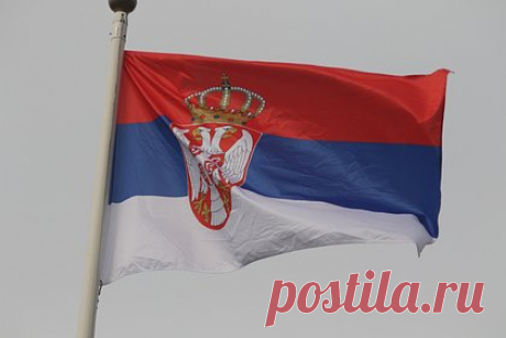 В Сербии потребовали отставки призывавшего к санкциям против России министра. Движение социалистов, которое возглавляет директор Агентства безопасности и информации Сербии Александр Вулин, потребовало отставки министра экономики страны Раде Басты, который призвал ввести санкции против России. В заявлении говорится, что Баста пытается разделить правительство страны.