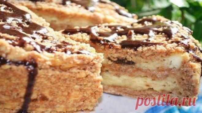 Пирог с творогом и черносливом Невероятно простой в исполнении и удивительно вкусный пирог с творогом и черносливом. Если Вы не любите чернослив, то подойдут курага, финики, изюм, вишня.