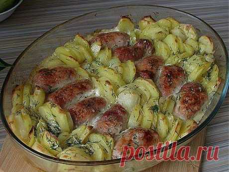 Мясные рулетики с картошкой в сливках.