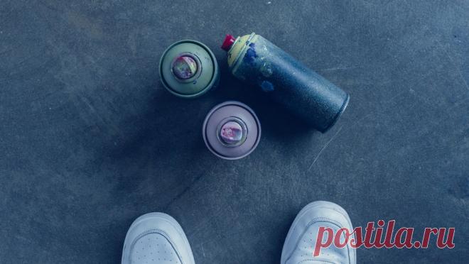 Фем-активистки нарисовали граффити на картине "Происхождение мира" Гюстава Курбе. Во Франции фем-активистки залили краской из баллончиков картину "Происхождение мира" и повредили еще четыре произведения искусства. Об этом сообщает Republicain Lorrain. Скандальное полотно, созданное в 1866 году французским ...