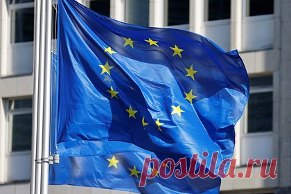 В России анонсировали продолжение политики давления ЕС на россиян. Дискриминационная политика Евросоюза в отношении граждан России, нацеленная на ущемление их прав, продолжится, так как это один из инструментов давления на Москву. Об этом заявил исполняющий обязанности постпреда России при ЕС Кирилл Логвинов. «Делать вид, будто этого не происходит, мы не собираемся», — пообещал он.