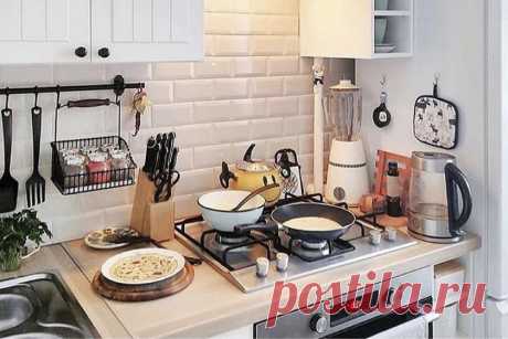 12 умных идей для маленькой кухни | kitchendecorium.ru | Пульс Mail.ru Делимся практичными идеями для маленькой кухни площадью 5-7 кв. метров: как выкроить дополнительные места хранения из ниоткуда, вместить все...