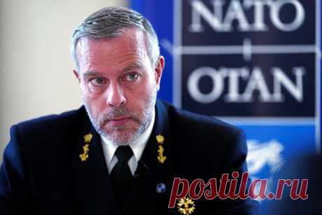 В Военном комитете НАТО рассказали об уроках конфликта на Украине. Председатель Военного комитета НАТО адмирал Роб Бауэр считает, что странам альянса нужно извлечь урок из российской спецоперации на Украине. Военачальник описал конфликт на Украине как вариант окопной войны Первой мировой войны с применением ударных беспилотников.