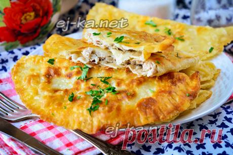 Самый удачный рецепт домашних чебуреков Чебуреки домашние всегда вкуснее и сочнее тех, что продаются в магазинах и на рынках. Но не каждой хозяйке под силу овладеть искусством приготовления хрустящих лепешек с сочной мясной начинкой. В этом поможет проверенный, самый удачный рецепт на заварном тесте. А фото пошагового приготовления упростят процесс.Также следует знать несколько правил. Во-первых, тесто должно быть хорошо вымешано, без комочков и трещин. Во-вторых, начинка ...