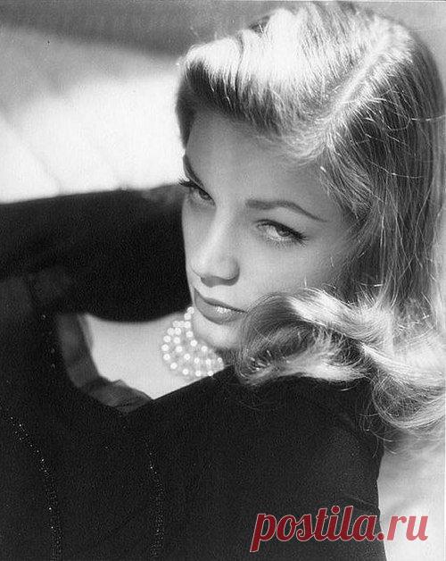 Лорен Бэколл