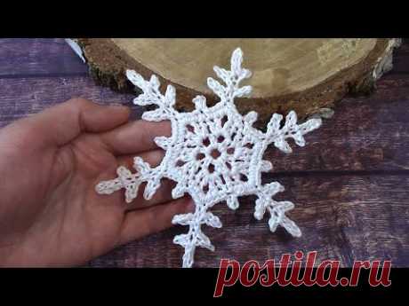 How to crochet a snowflake pattern