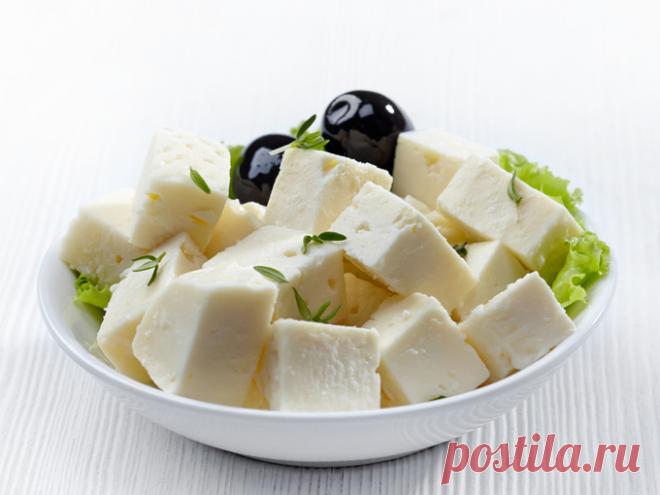 Домашний яичный сыр, рецепт с фото Попробовав приготовить этот сыр хотя бы раз, вы уже точно не будете покупать его в магазине. Ингредиенты: яйца – 10 шт. молоко – 1 л сметана – 1 ст. соль –...