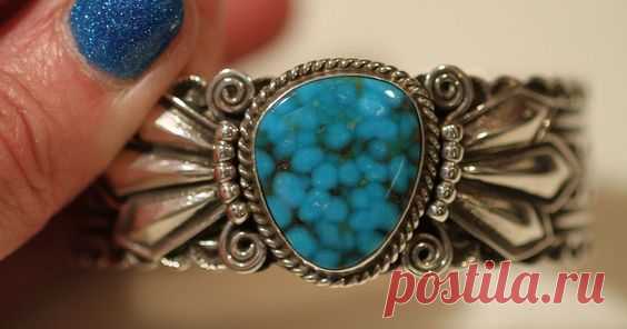 Details about Navajo Cadman Sterling Silver Repousse Cuff With Spiderweb Turquoise Cabochon