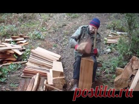 Splitting Shakes from Western Red Cedar Blocks by Hand