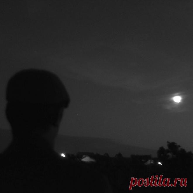 Lunar Lock - Stay Low For A Reason (2025) 320kbps / FLAC