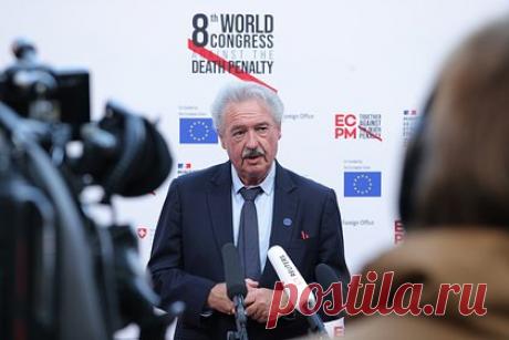 Названо условие опасности России для Европы. Дестабилизация России была бы очень опасна для Европы, предупредил министр иностранных дел Люксембурга Жан Ассельборн. Он подчеркнул, что условием возникновения опасности для стран ЕС можно назвать нестабильность в стране с 6 тысячами ядерных боеголовок.