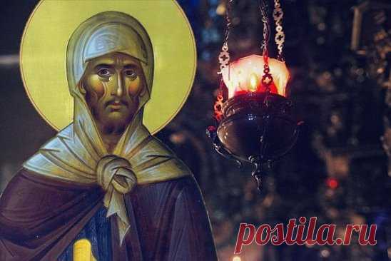 Молитва за обидящих (преподобного Ефрема Сирина). 
 
Помилуй, Господи, ненавидящих меня и завидующих мне! Помилуй, Господи, клевещущих на меня и наносящих мне обиды! Ничего злого не сотвори с ними за недостойнаго раба Своего; но по неизреченному милосердию Своему и по безмерной благости Своей ни в этой жизни, ни в будущем веке да не потерпят они зла за меня, грешнаго! Освяти их милостью Своей и осени благодатью Своей, Всеблагой, потому что пред всеми благословен Ты во веки веков. Аминь.