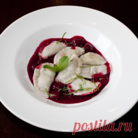 Кухня Кубани: борщ по-кубански, кабачковый торт, вареники с вишней и медом