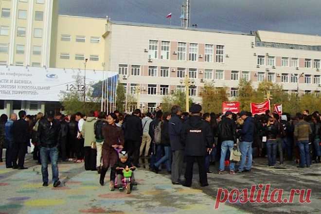 Жители Якутска разгромили квартиру педофила и устроили митинг под окнами следственного управления