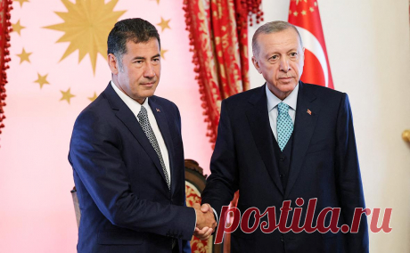 Hürriyet узнала, кого поддержит экс-кандидат в президенты Турции Оган. Бывший кандидат в президенты Турции от правого альянса ATA Синан Оган, набравший в первом туре президентских выборов 5,2% голосов, заявит о поддержке действующего президента Реджепа Тайипа Эрдогана во втором туре, сообщает Hürriyet.