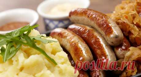 Вкуснейшая домашняя колбаса  Колбасы мы покупаем килограммами в супермаркете и то, что их просто приготовить в домашних условиях, — для современных домохозяек не самый очевидный факт. На самом деле приготовление этого деликатеса…