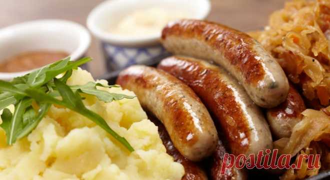 Вкуснейшая домашняя колбаса  Колбасы мы покупаем килограммами в супермаркете и то, что их просто приготовить в домашних условиях, — для современных домохозяек не самый очевидный факт. На самом деле приготовление этого деликатеса…