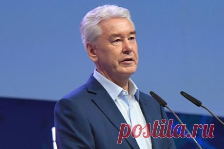 Собянин на марафоне общества «Знание» назвал Москву главным донором России. Мэр Москвы Сергей Собянин, выступая на марафоне «Новое знание», назвал столицу главным донором России. «Я должен сказать, что Москва большую часть налогов перечисляет в федеральный бюджет. Не нам перечисляют, а территории Москвы перечисляют деньги в федеральный бюджет», — отметил Собянин.