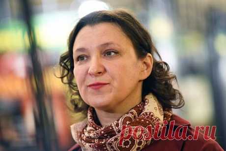 Звезде «Сватов» отказали в главной роли из-за поддержки СВО. Актриса театра и кино и звезда сериала «Сваты» Олеся Железняк рассказала о том, что ей отказали в главной роли в проекте из-за поддержки специальной военной операции (СВО) на Украине. Артистка заявила, что актер, которого утвердили на еще одну главную роль в картине, отказался играть с Железняк из-за ее позиции.