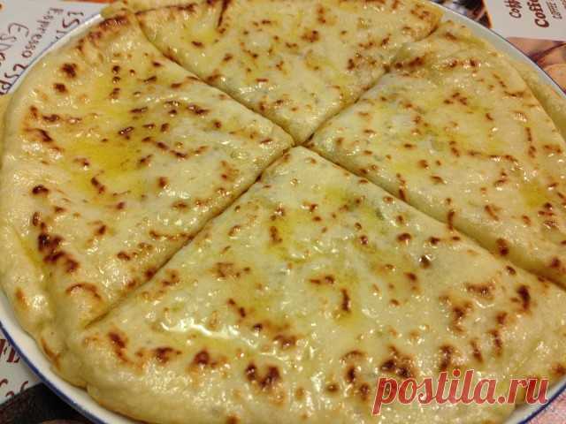 хычины с сыром и зеленью, и еще с картошкой и зеленью