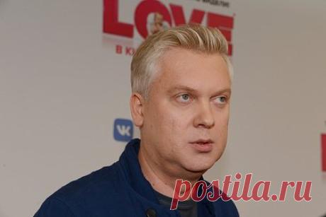 Светлаков рассказал о спасении Бурунова во время теракта в «Крокусе». Российский телеведущий и актер Сергей Светлаков рассказал, как спас актера Сергея Бурунова во время теракта в «Крокус Сити Холле». По его словам, Бурунов — тоже фанат группы «Пикник» — собирался прийти на тот концерт, но опаздывал. Светлаков предупредил его, чтобы тот не заходил в здание концертного зала.