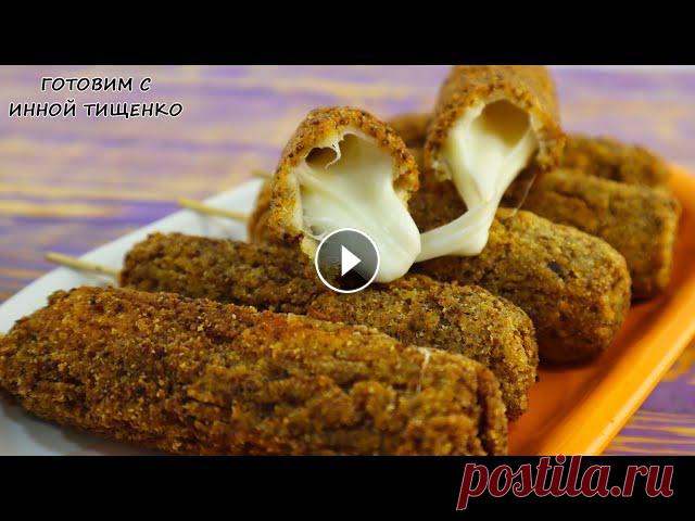 Как приготовить Сырный Корн-дог По-Корейски [АСМР]. Рецепт сырных сосисок в тесте Рецепт: - Сосиски - 4 шт. - Сыр моцарелла - 240г муки - 1/4 ч.л. сол...