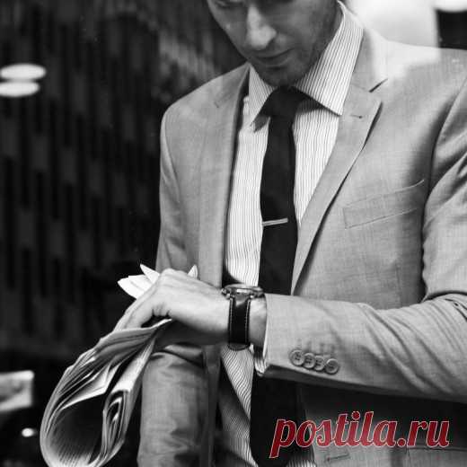 Сложность этого мира в том, что умные люди полны сомнений, а дураки полны уверенности в себе. Чарльз Буковски | Golbis