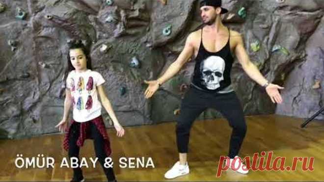 Luis Fonsi , Demi Lovato - Échame La Culpa / Zumba Fitness Omur Abay & Sena Yılmaz / Zumba Fitness