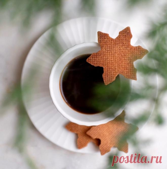 Бельгийское печенье с пряностями • Dolce Vita Blog Пряное печенье спекулос из Нидерландов и Фландрии, со специями и коричневым тростниковым сахаром. Простой рецепт с пошаговыми фото