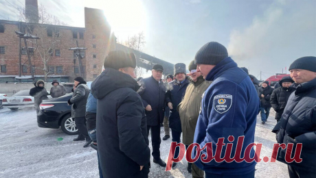 Спецборт МЧС доставит в Туву тепловые пушки и обогреватели. Спецборт МЧС России доставит в Туву необходимое оборудование для восстановления теплоснабжения в городе Шагонар. Об этом сообщается в Telegram-канале ведомства. На борт транспортного самолета Ан-24 загружены тепловые пушки и обогреватели ...