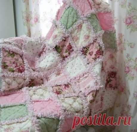 Как из старых вещей создать красивое покрывало