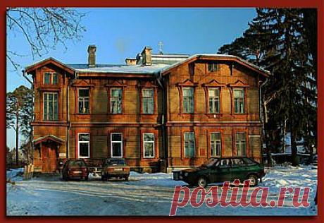 Храм Свт. Николая Чудотворца в пос. Лебяжье. Деревянная церковь-школа построена в селении Кронштадтских лоцманов в 1902–1903